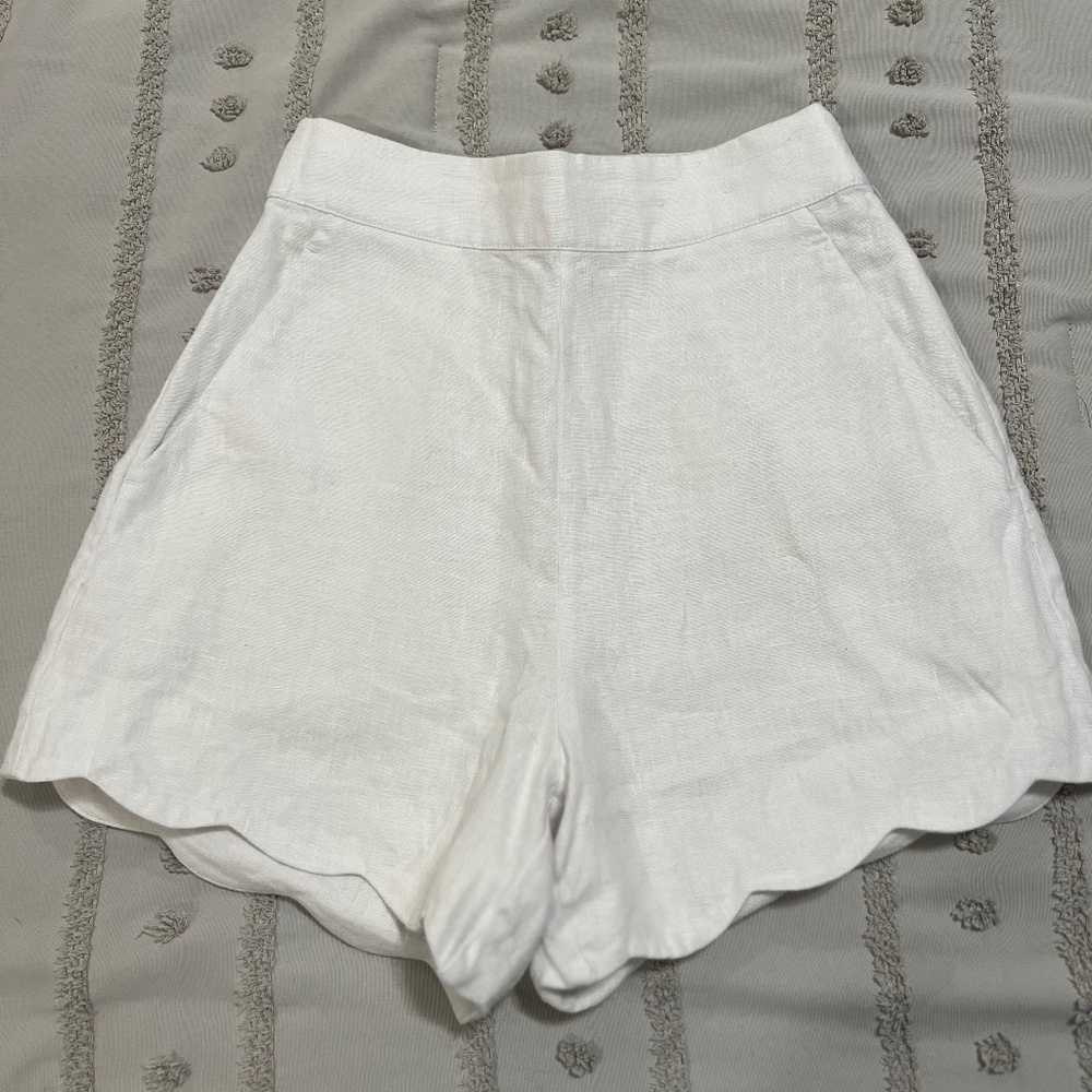 White Scalloped Abercrombie Linen Shorts